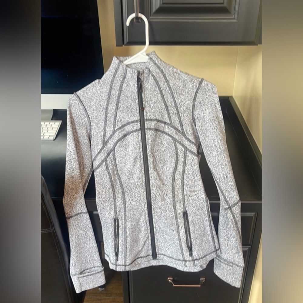 Lululemon Define Jacket - size 2